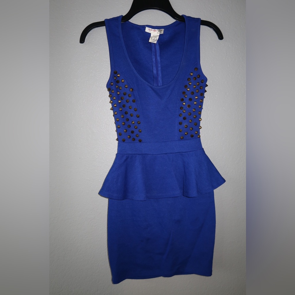 Great condition. Blue midi dress.